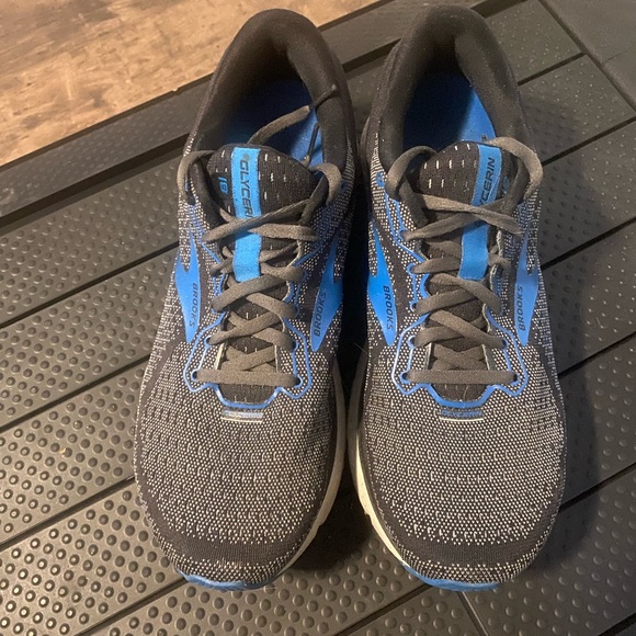Brooks Glycerin 18 running shoes. - Picture 3 of 8